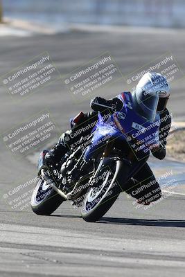 media/Jan-15-2026-Racers Edge (Thu) [[dfebeb70ab]]/3-B Group/Session 1 (Turns 9 and 8)/